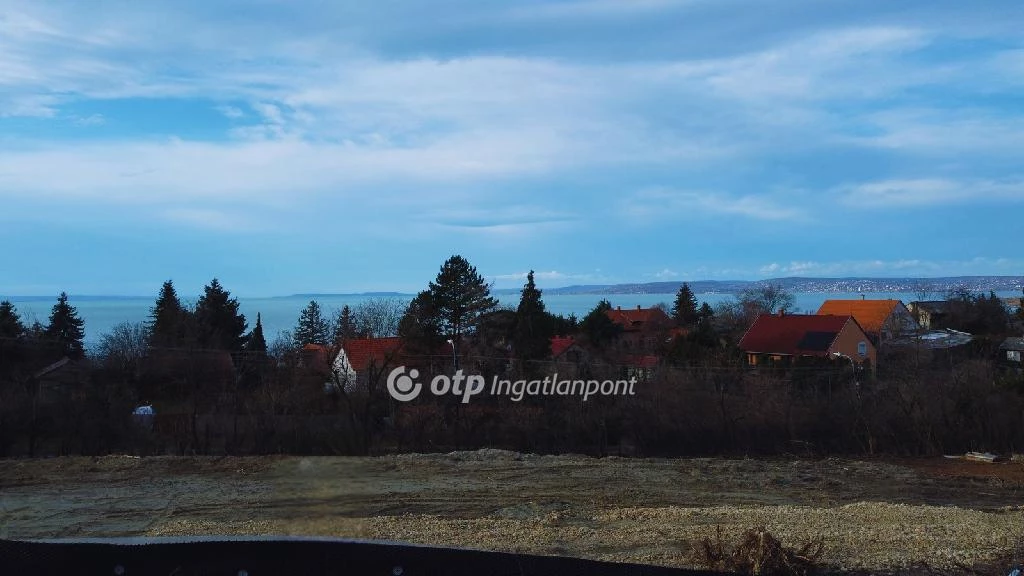 Eladó építési telek, Balatonakarattya, Fő utca környéke