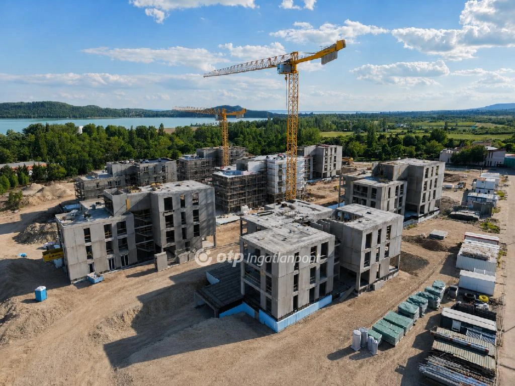 Eladó téglalakás, Balatonfüred, Ófalu