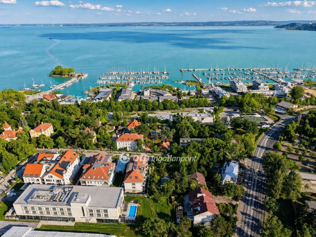 Eladó téglalakás, Balatonfüred, Ófalu