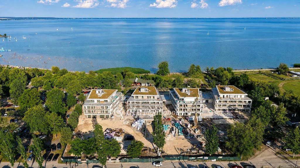 c3-1-name c2-19-name, Balatonalmádi, Üdülőövezet