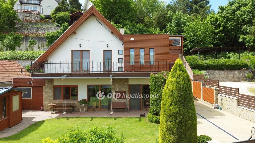 Eladó családi ház, Balatonalmádi, Vörösberény