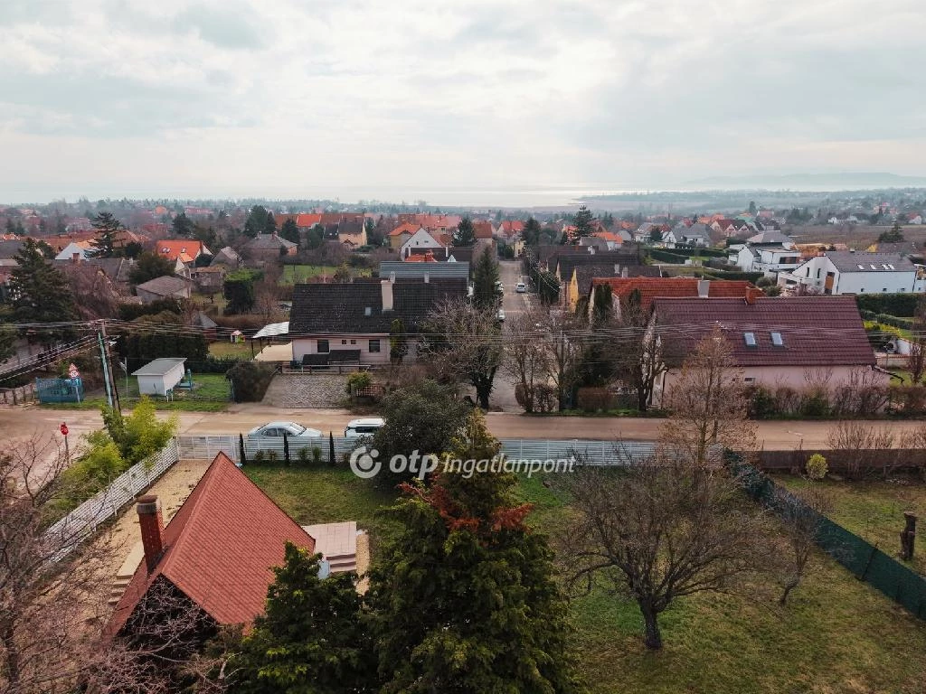 Eladó üdülő, nyaraló, Csopak, Dombok