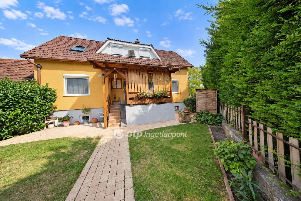 Eladó családi ház, Balatonfűzfő, Fűzfőfürdő