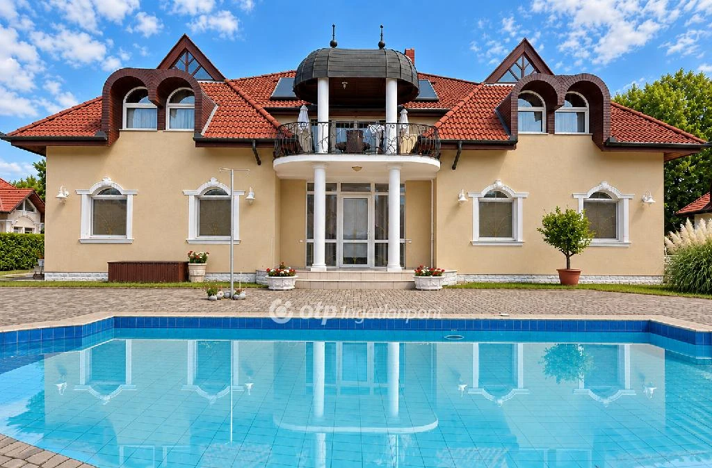 Eladó hotel, panzió, Gyenesdiás, Belterület