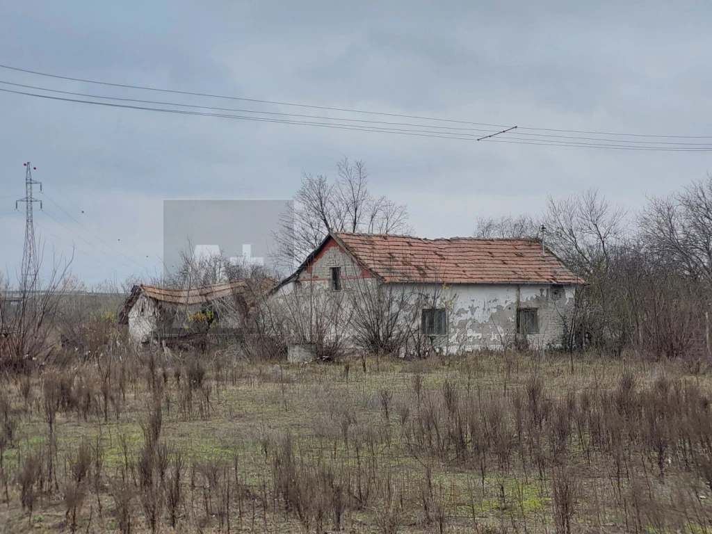 Eladó tanya a Kapitánysági út mellett!