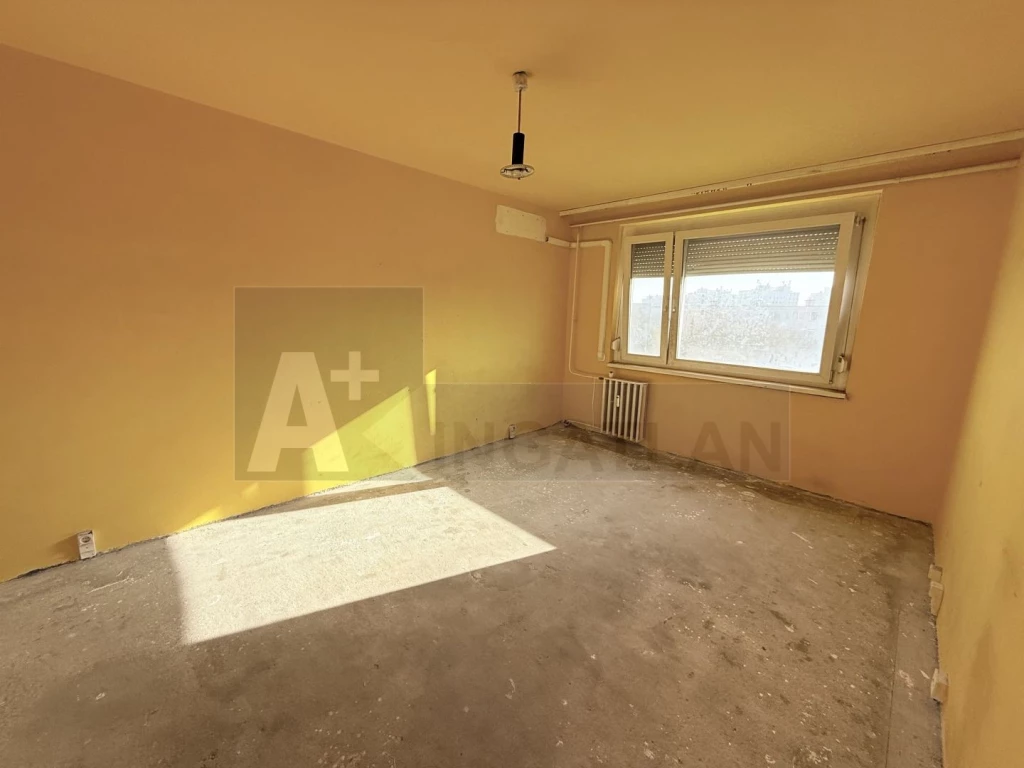 c3-1-name c2-20-name, Szeged, Makkosház