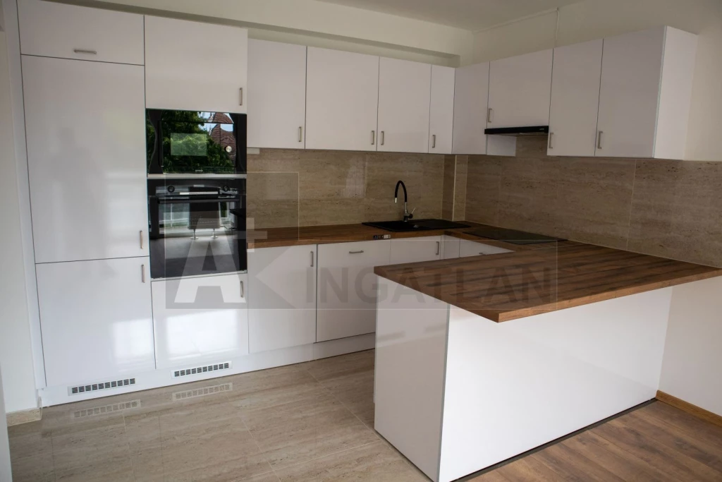 For sale panel flat, Szeged, Felsőváros