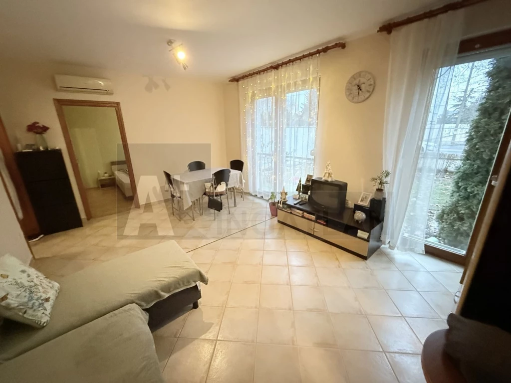 Szeged Újszeged , kertkapcsolatos lakás eladó !