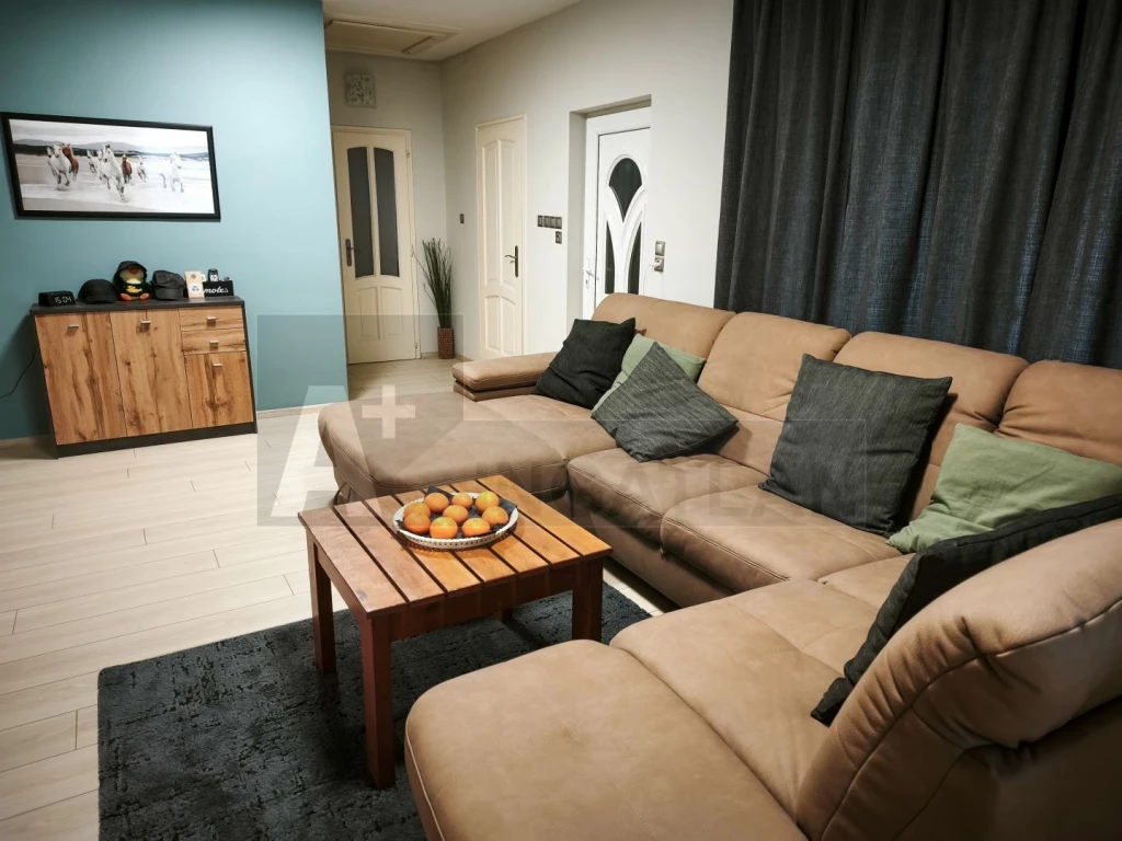 c3-1-name c2-1-name, Sándorfalva