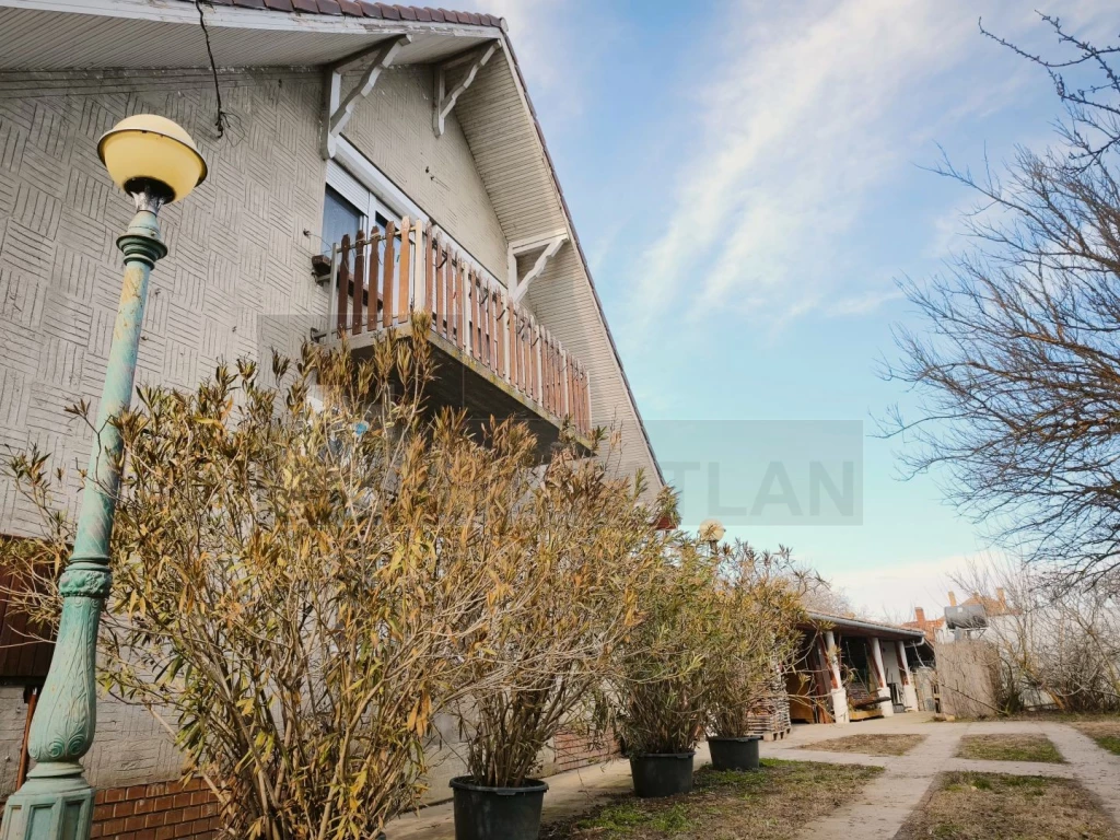 Eladó családi ház Sándorfalván, a természet közelében