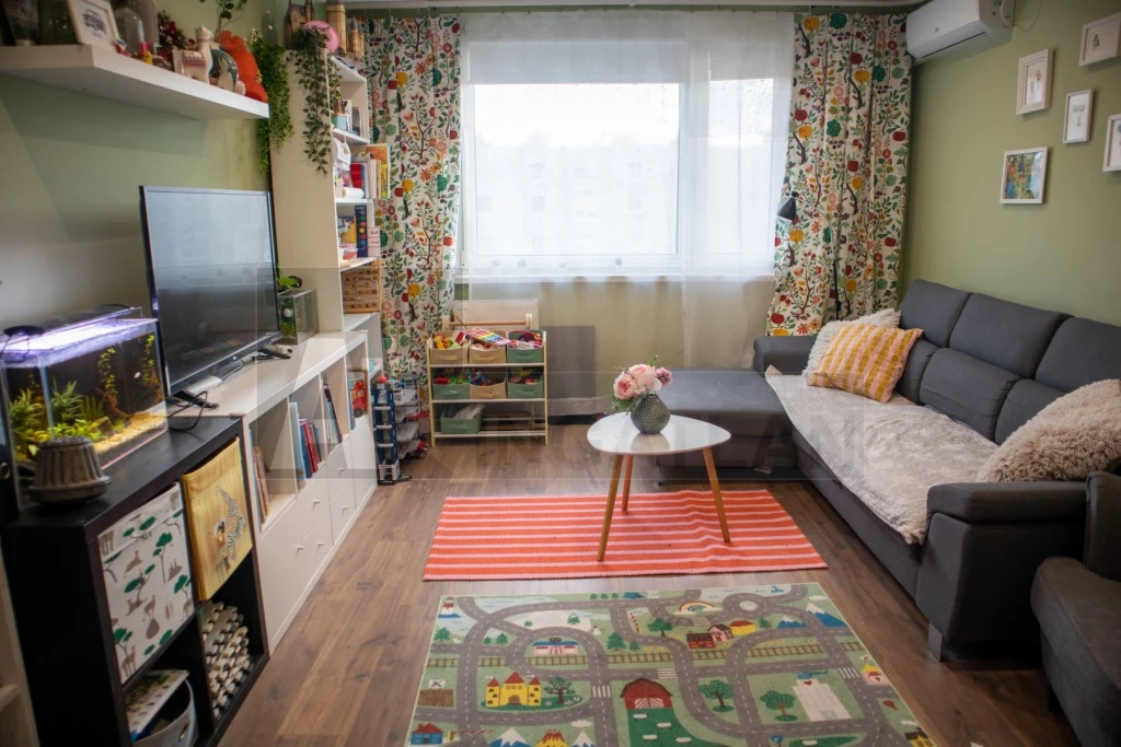 For sale panel flat, Szeged, Makkosház