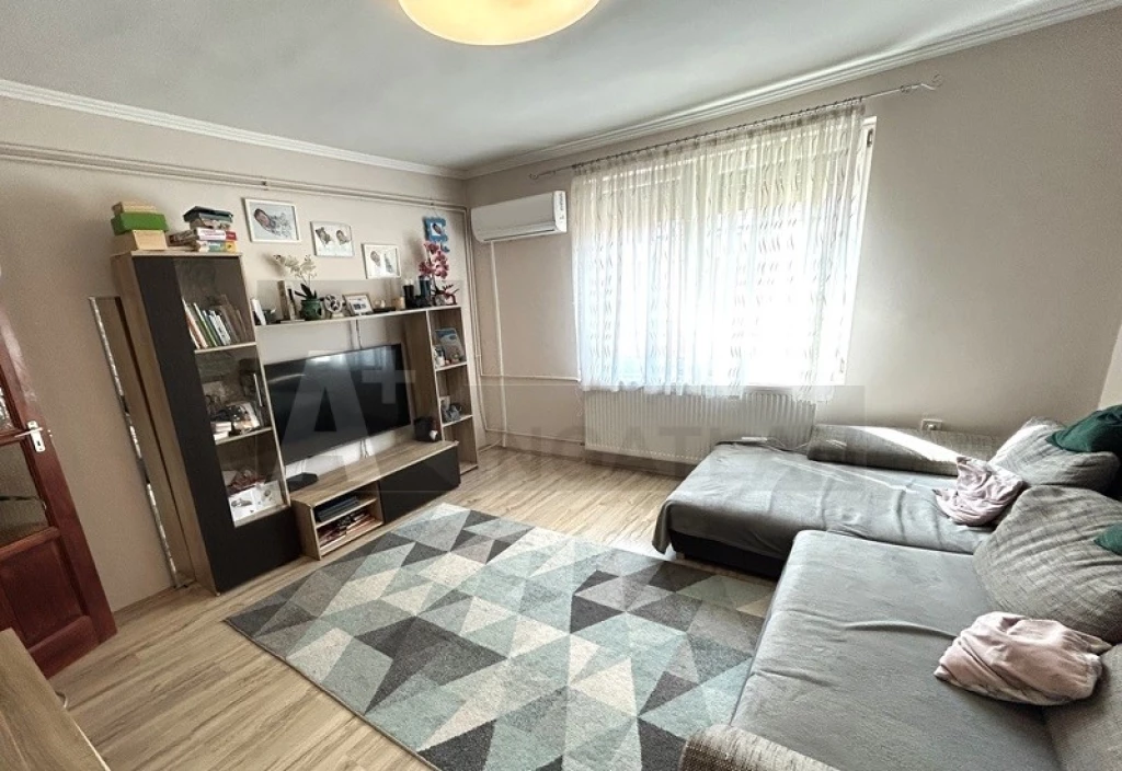 For sale house, Sándorfalva