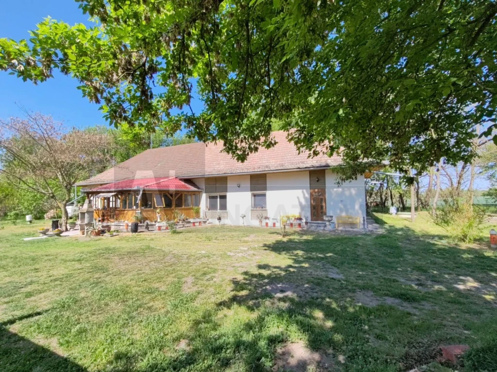 c3-1-name c2-55-name, Balástya