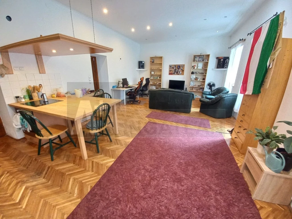 Nappali+3 szobás, belvárosi lakás!