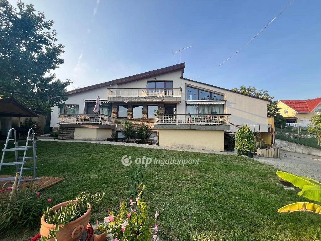 Eladó Ház, Vonyarcvashegy