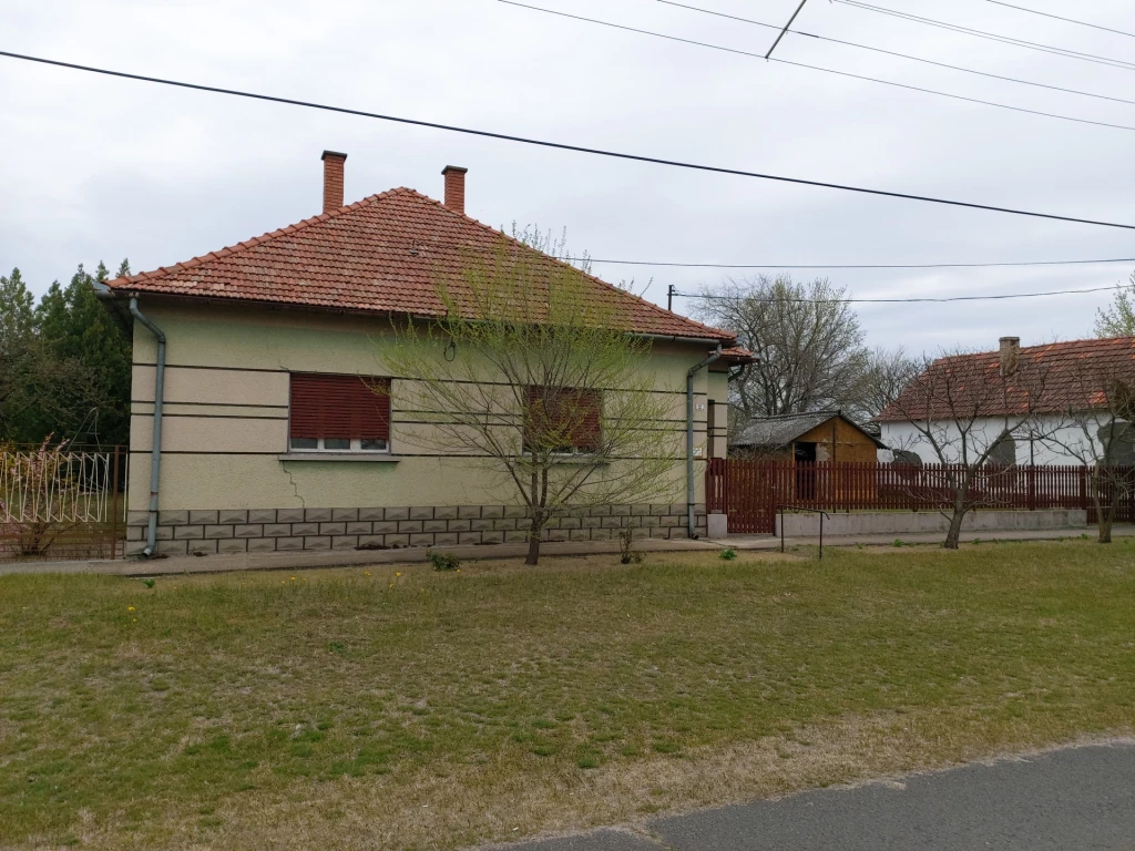 For sale house, Pusztamérges