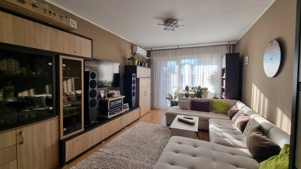 For sale panel flat, Szeged, Északi városrész, Vág utca