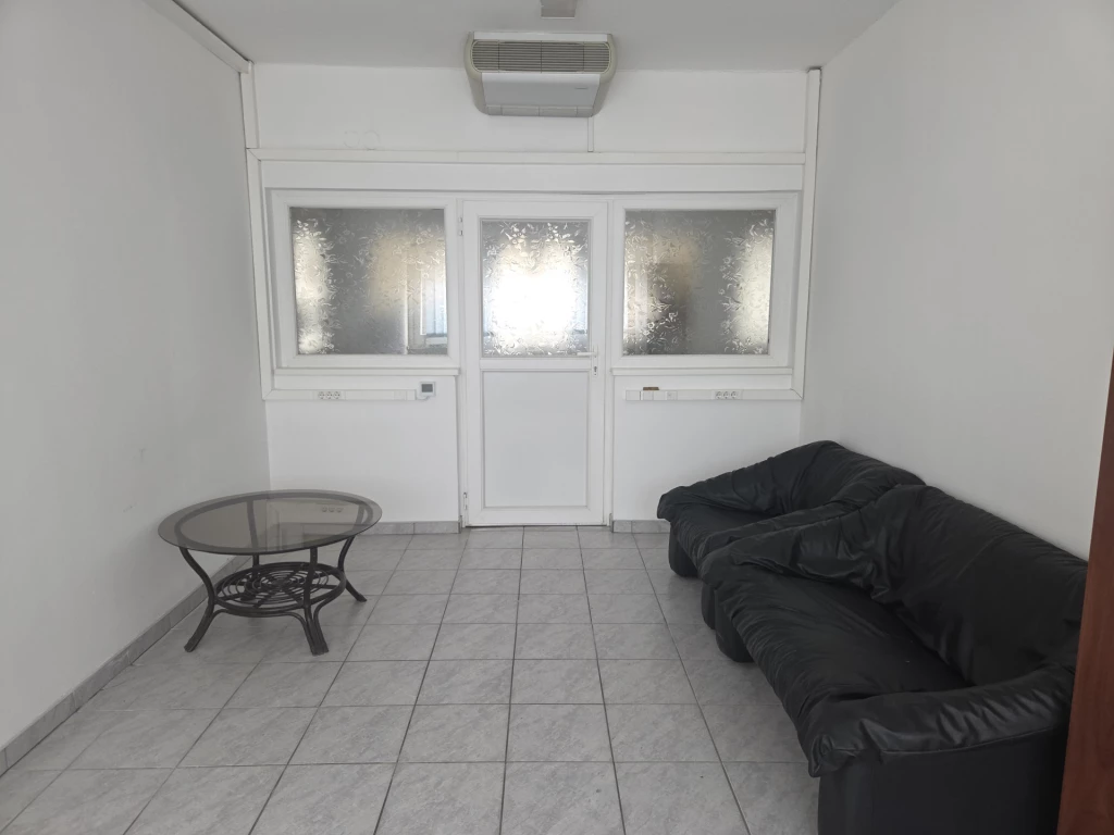 Kiadó iroda, irodaház, Szeged, Iparváros