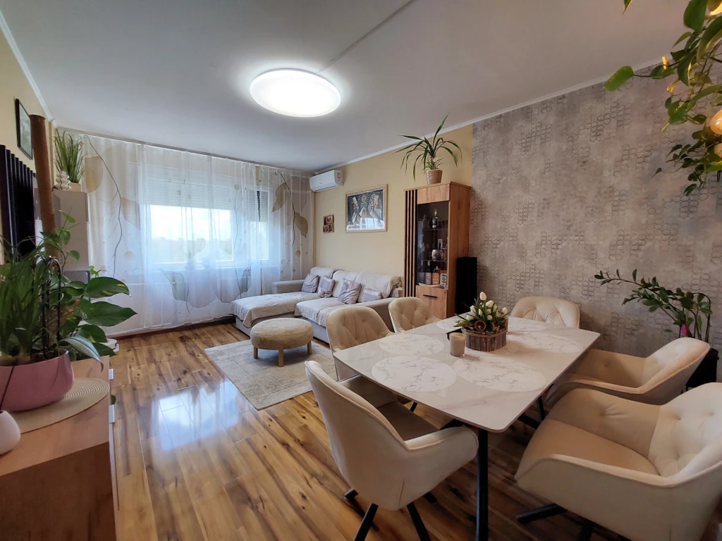 c3-1-name c2-20-name, Szeged, Makkosház, Csongrádi sugárút