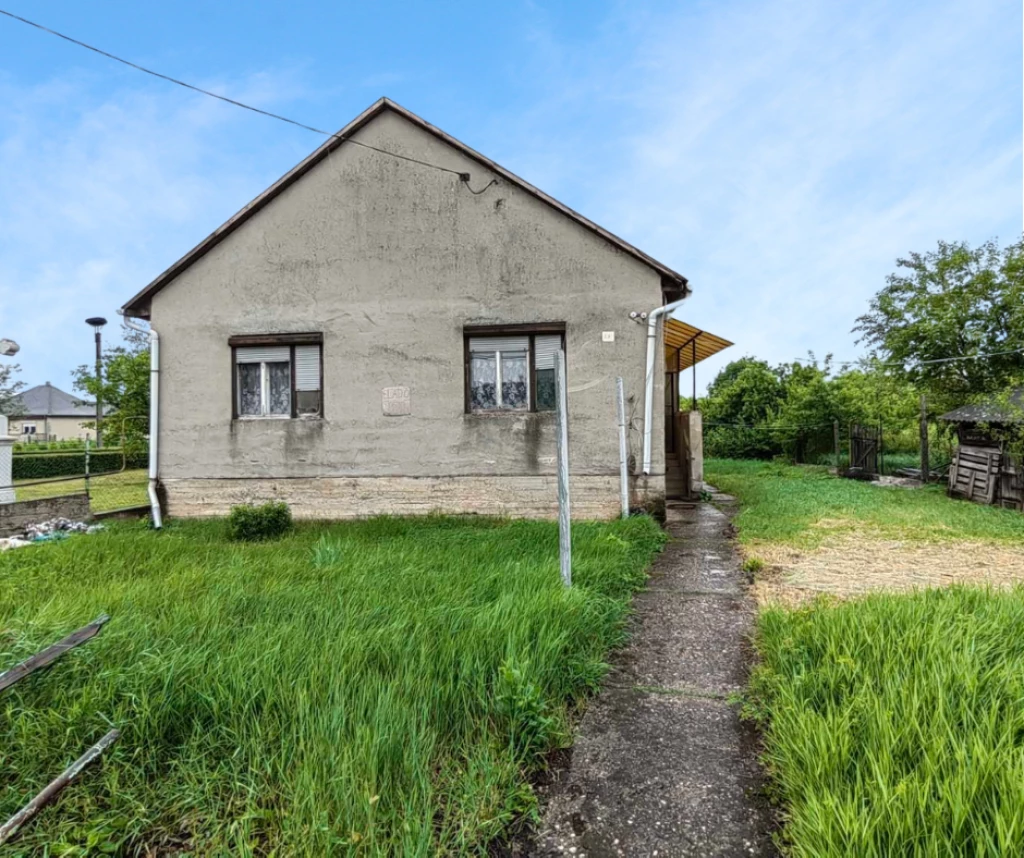 For sale house, Berzék