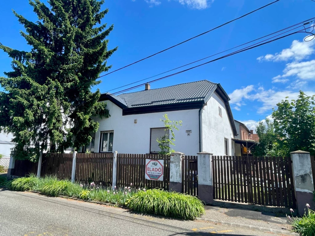 Miskolcon a Huba utcán 160 m² családi ház ELADÓ!