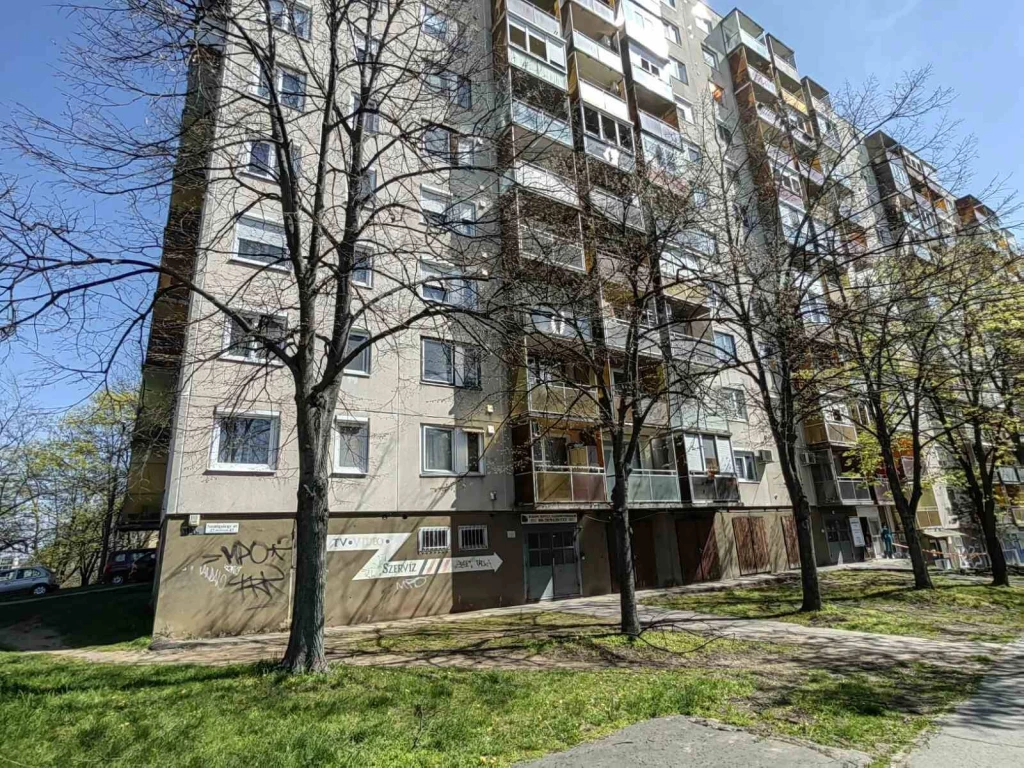 ELADÓ Miskolc Szentgyörgy úton egy felújított 55 m², 2 szobás, erkélyes lakás!