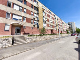 Eladó Kazincbarcikán a Pollack Mihály úton egy 50 m² 1+2 félszobás 3. emeleti lakás