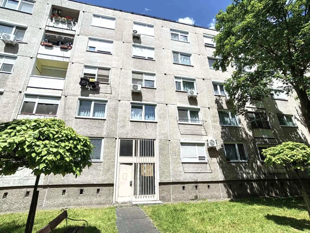 ELADÓ Miskolc Thököly Imre utcában egy 15 m² FÖLDSZINTI ingatlan!