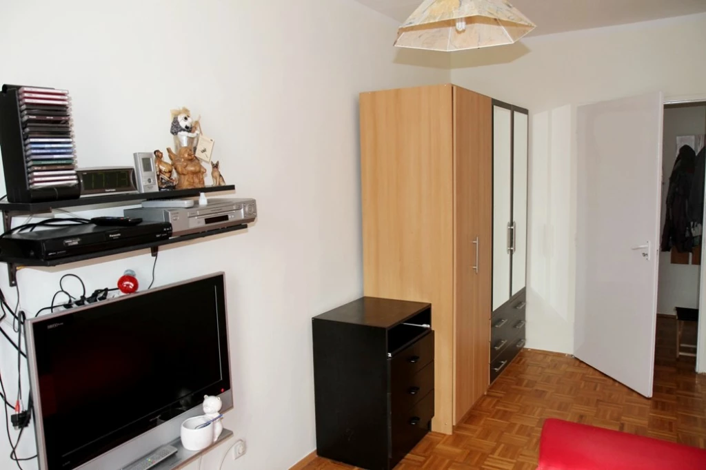 For rent panel flat, Pécs, Egyetemváros, Megyeri tér