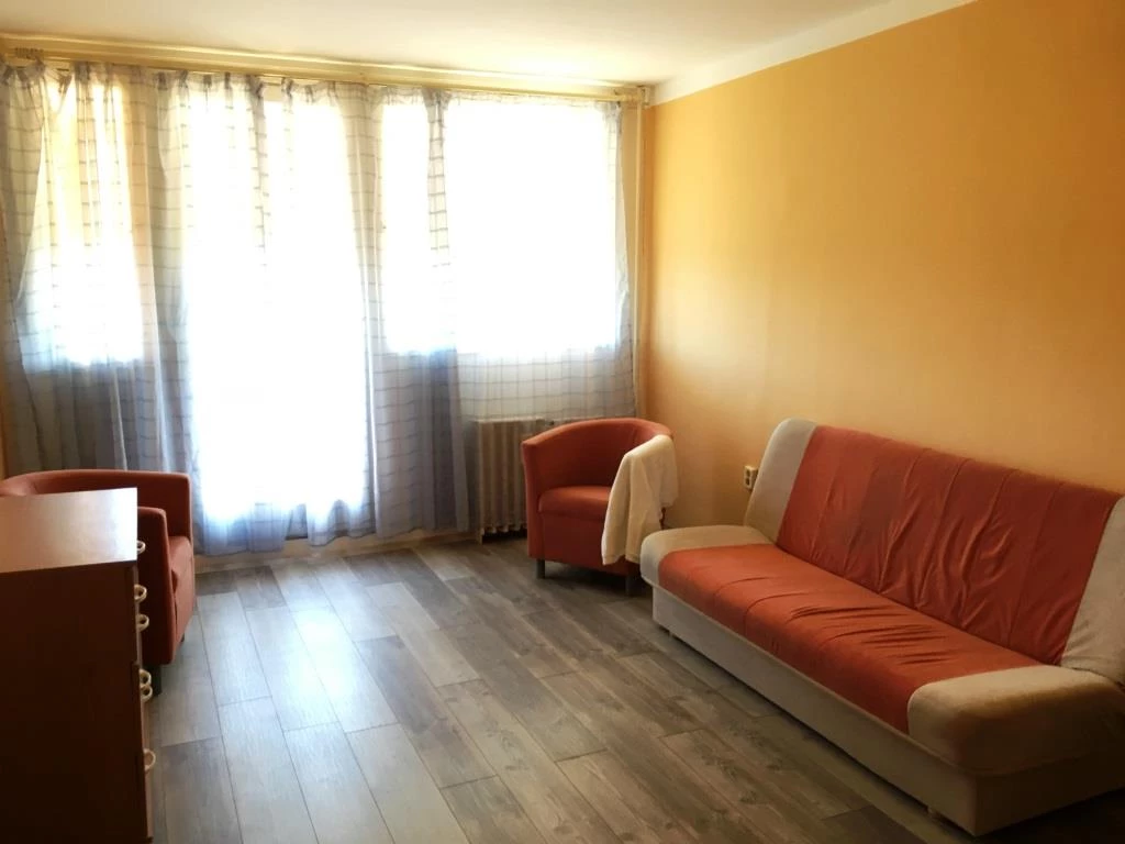 54m2 -es, 2 szobás Lakás kiadó (Pécs, Németh László utca)