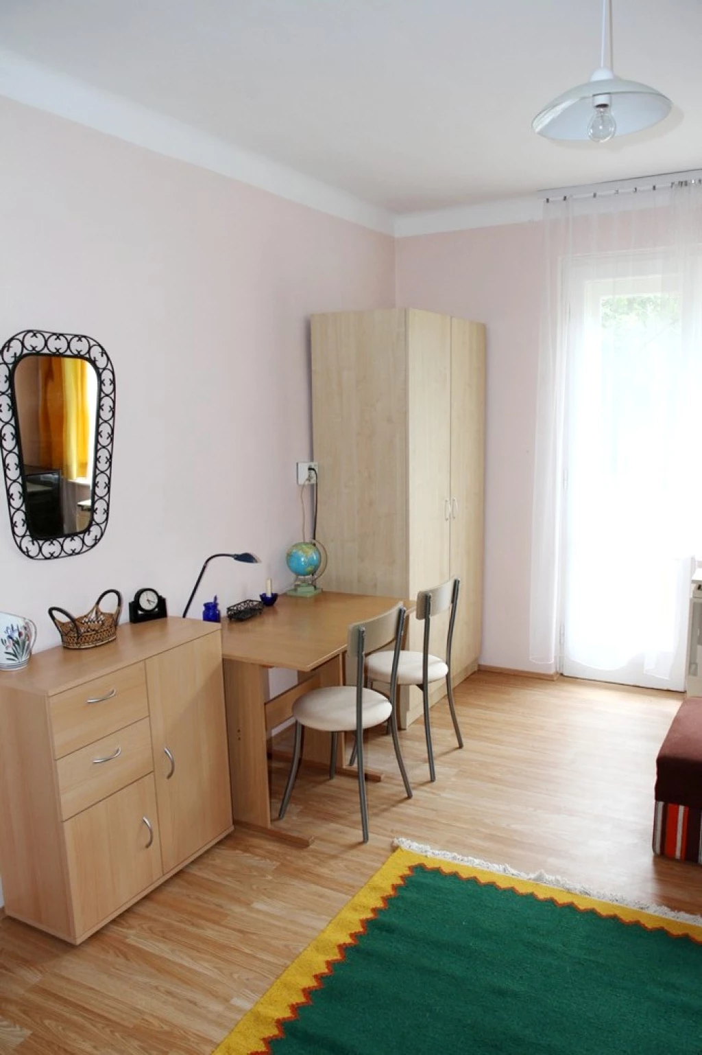 48m2 -es, 2 szobás Lakás kiadó (Pécs, Móricz Zsigmond tér)