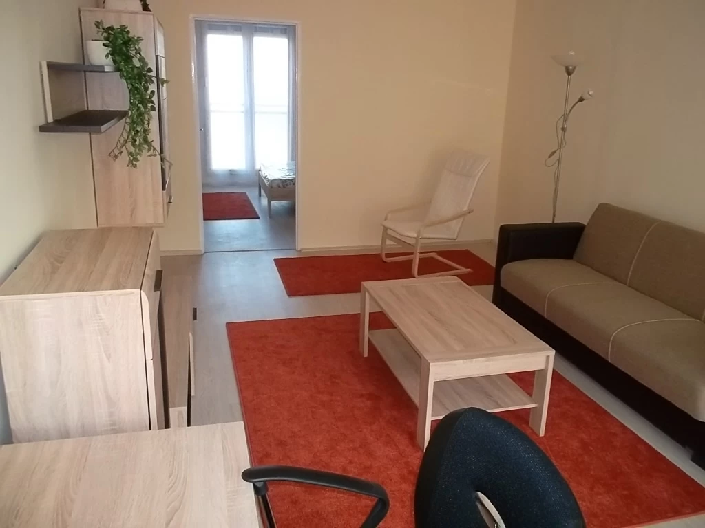 54m2 -es, 2 szobás Lakás kiadó (Pécs, Szigeti út)