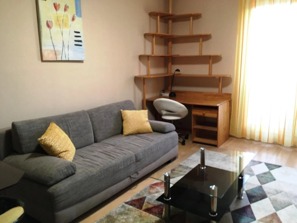 47m2 -es, 2 szobás Lakás kiadó (Pécs, Váci Mihály utca)