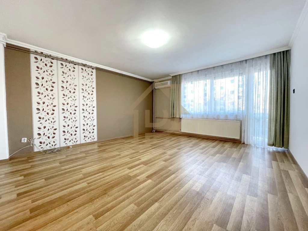 For rent brick flat, Debrecen