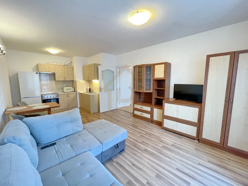 Kiadó 41 m2 tégla lakás, Debrecen