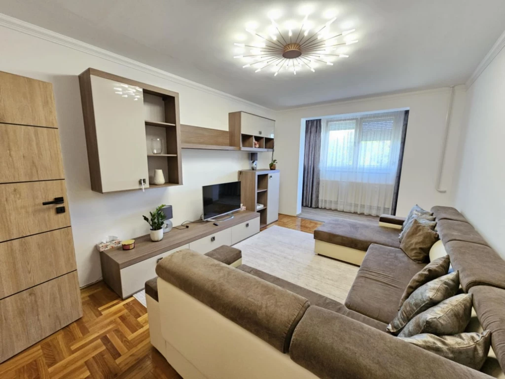 Kiadó 73 m2 panel lakás, Debrecen