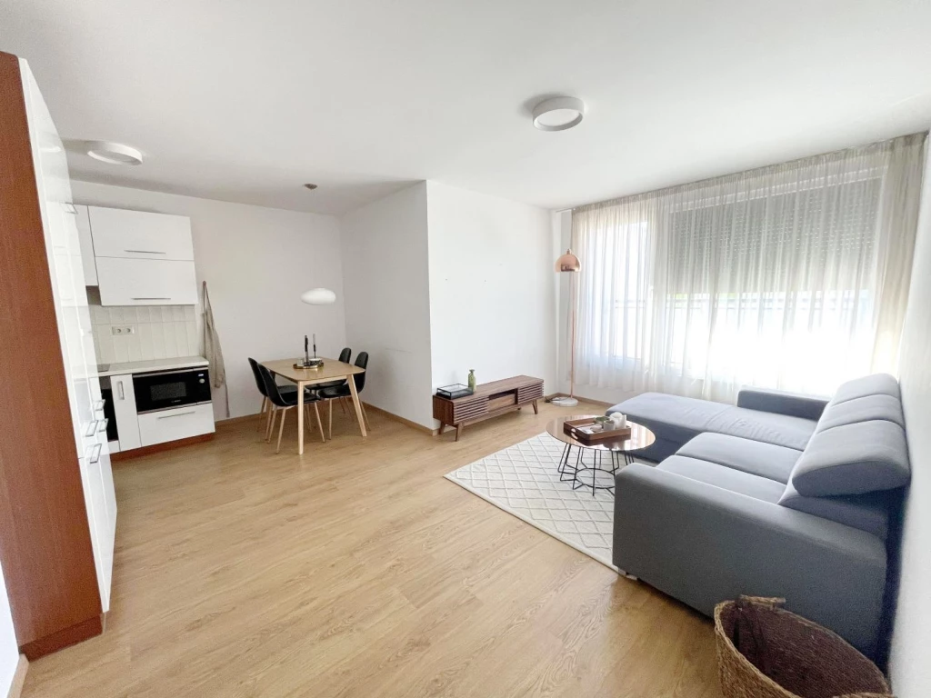 Kiadó 69 m2 tégla lakás, Debrecen