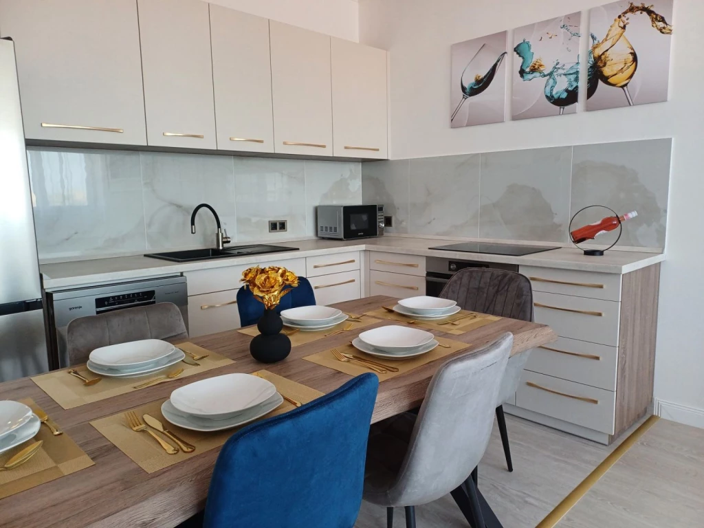 Kiadó 80 m2 tégla lakás, Debrecen