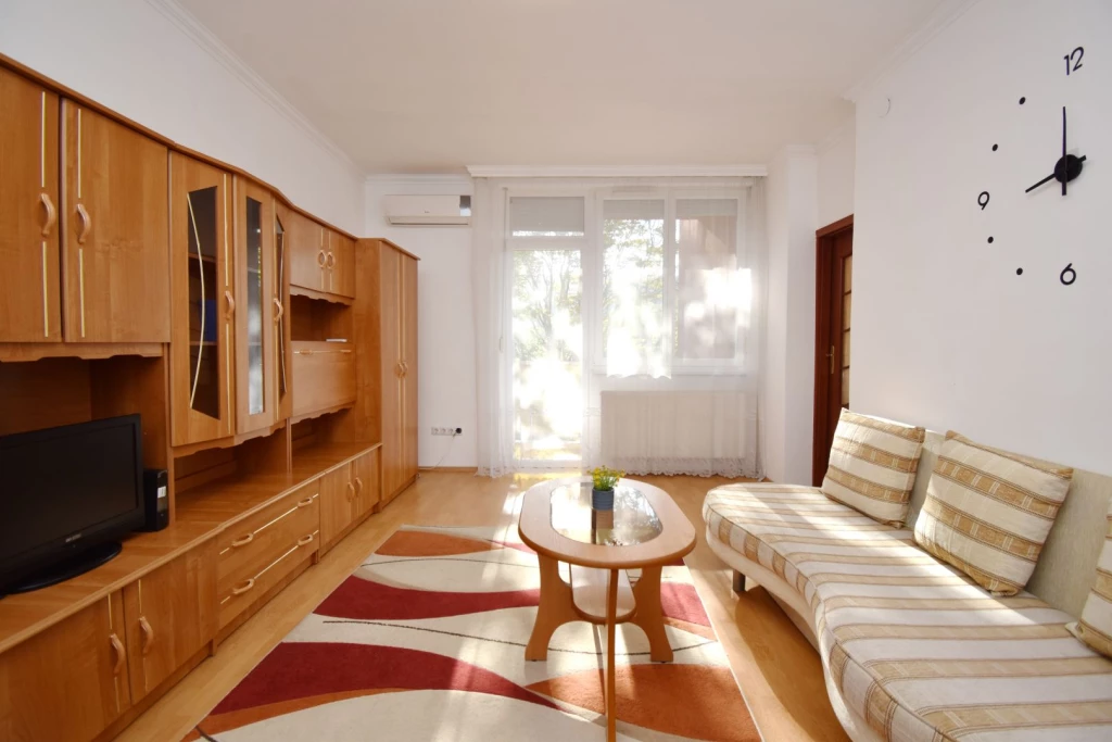 Kiadó 56 m2 tégla lakás, Debrecen