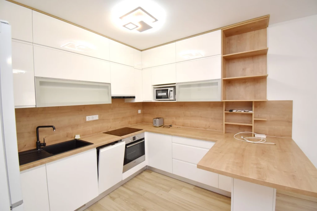 Kiadó 65 m2 tégla lakás, Debrecen