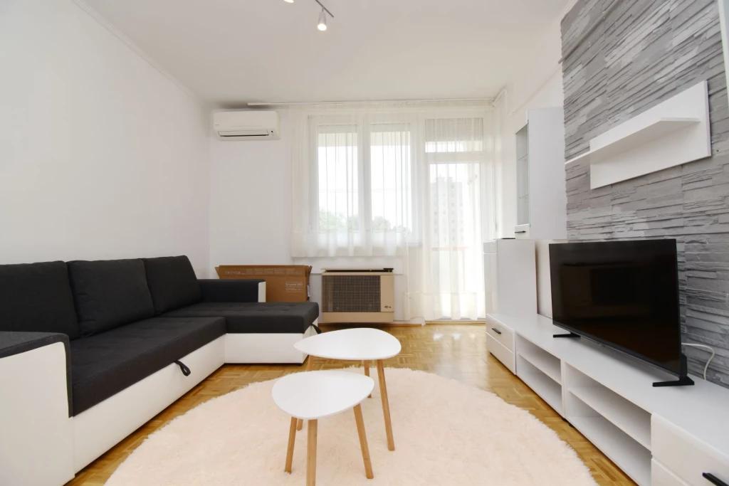 Kiadó 54 m2 tégla lakás, Debrecen