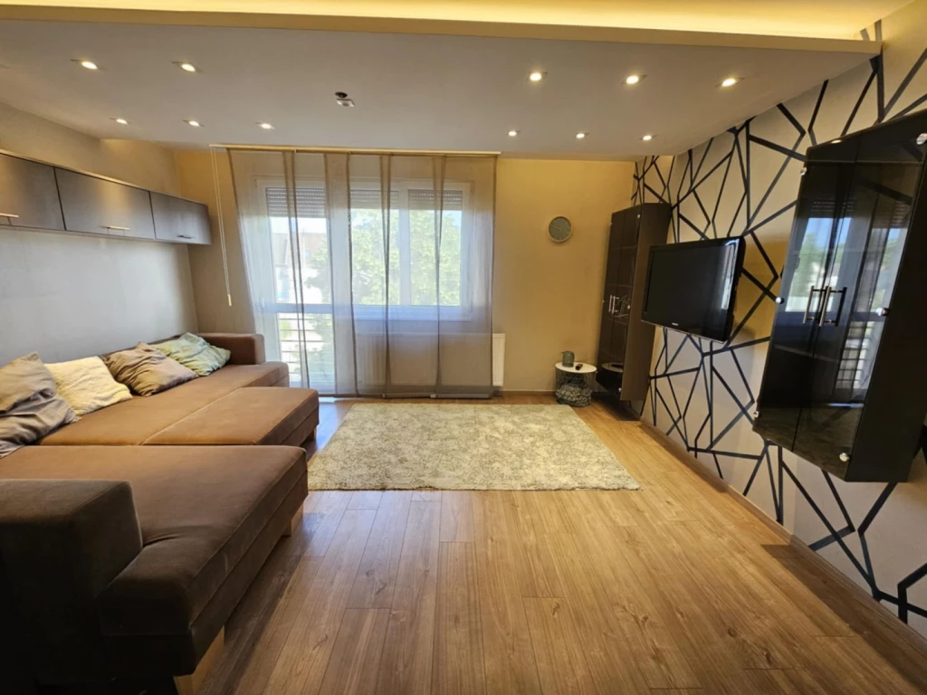 For rent brick flat, Debrecen, Nagyerdőalja