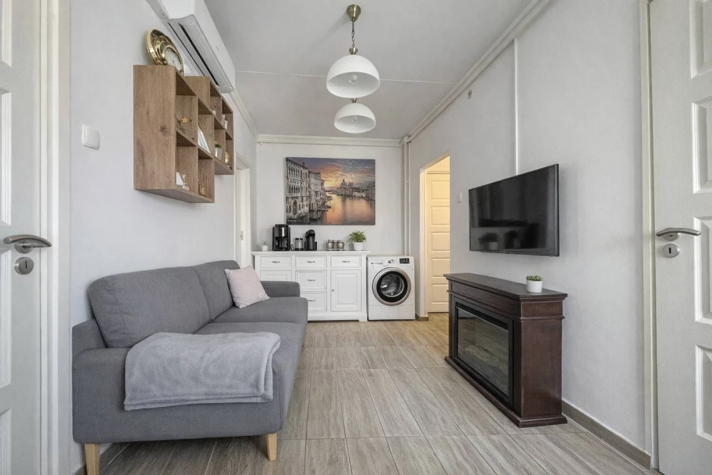 Eladó 61 m2 panel lakás, Debrecen