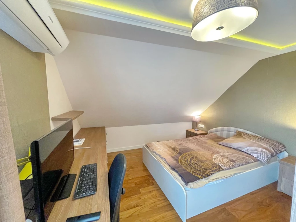 Kiadó 25 m2 tégla lakás, Debrecen