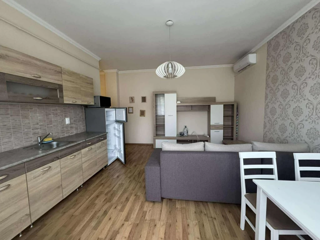 Kiadó 40 m2 tégla lakás, Debrecen