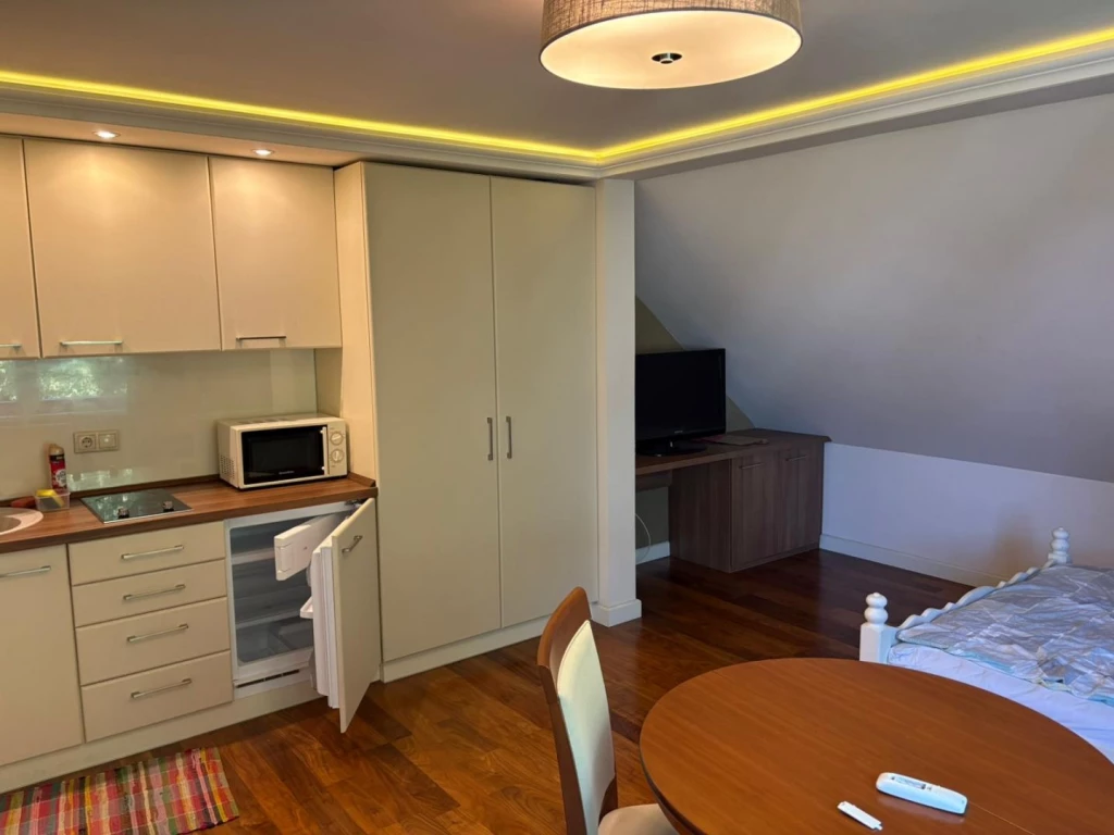 Kiadó 25 m2 tégla lakás, Debrecen