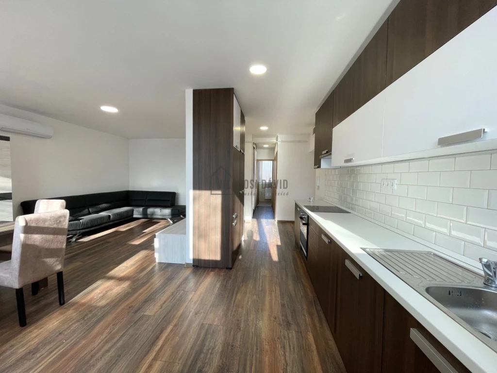 Eladó 67 m2 tégla lakás, Debrecen