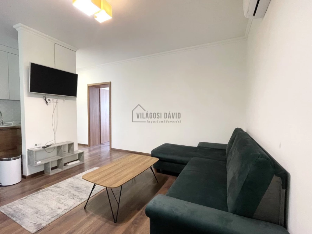 Eladó 95 m2 tégla lakás, Debrecen