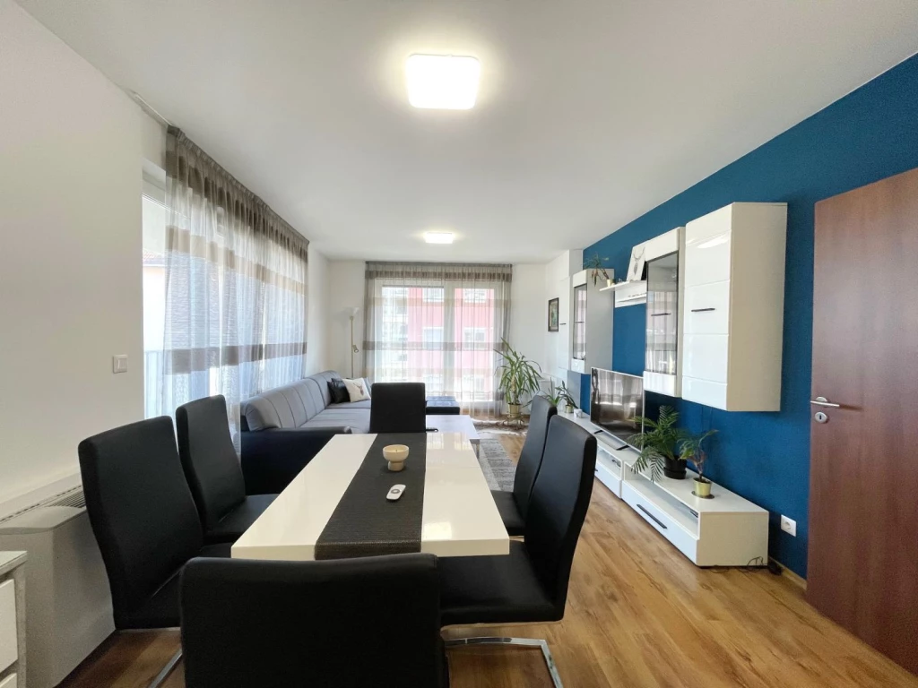 For rent brick flat, Debrecen