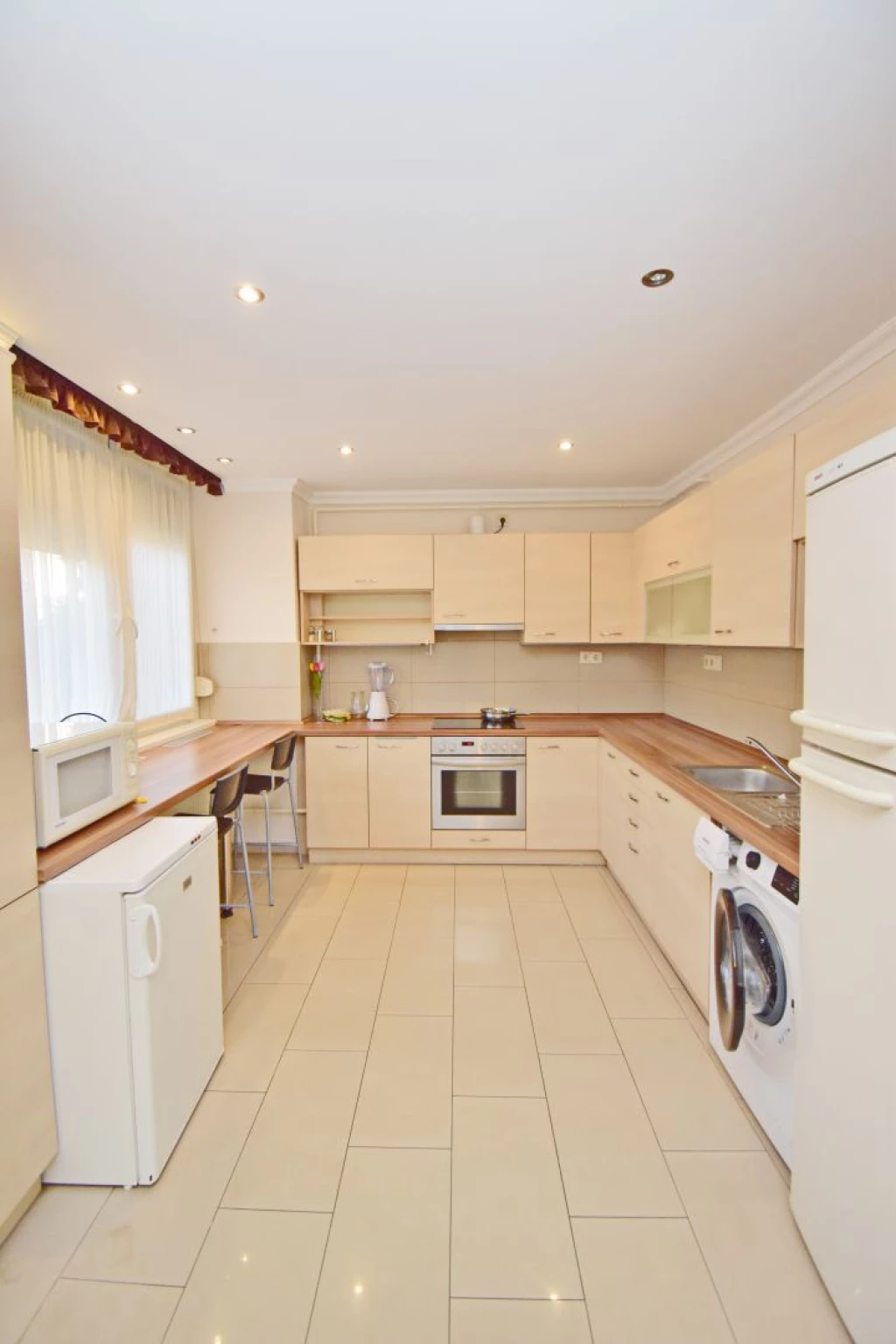 Kiadó 72 m2 tégla lakás, Debrecen